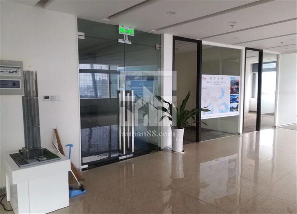 直租精裝帶隔斷 100至1200隨意選擇隨時看房